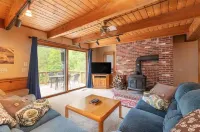 Cozy Family-Sized Condo Close To Everything