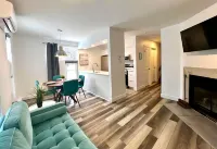 Luxurious condo in downtown Magog with wood fireplace and pool