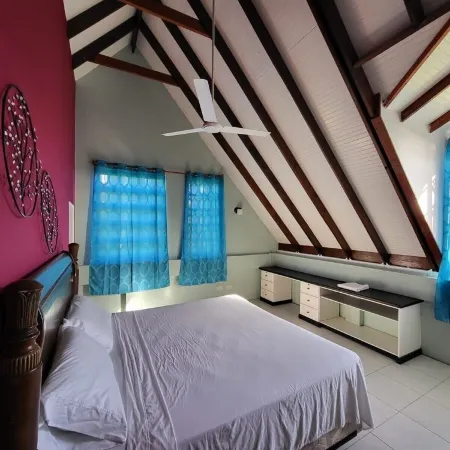 Balisier Apt 5 - Spacious upscale 2-bedroom apartment with breathtaking views.
