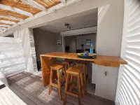 Spacieux t2 a 150 mettre de la plage jardin terrasse cheques ANCV acceptés Hotels in Le Diamant