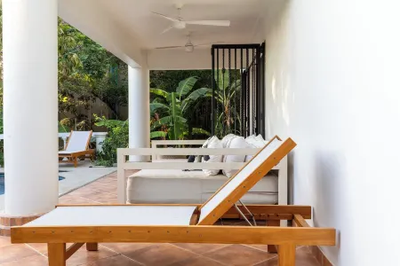 Tres Vistas #1 Enjoy the Shared Pool and Jungle Views in Pelada!