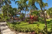 Deluxe Beachfront Ground Floor Apartment # 6 Nautibeach