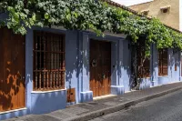 Charming Villa in Cartagena's Heart-A Blend of Modern Comfort and Historic Charm Hotels in 