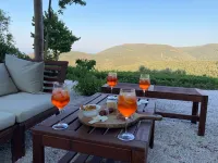 Charming stone farmhouse 1.5 km from the sea
