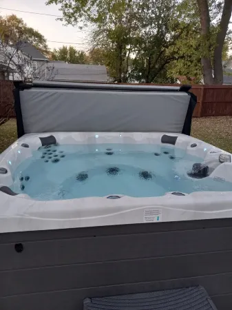 Fit For a Crew With a Hot Tub Too--5 bedrooms