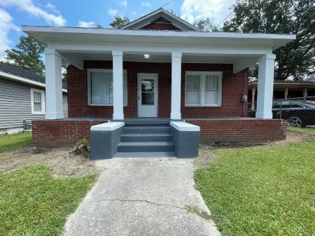 Cozy Home Near Downtown Greenville, East Carolina University & Vidant Health!