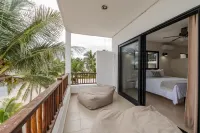 LUXURY BEACHFRONT VILLA  Includes 3 Pools, Wifi, Best Snorkeling & Kayaking Bay