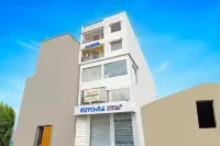 FabHotel the Crown - Near Star Mall Hotels near Ananda Dhara Children's Park