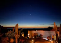 Casa Del Mar - Santa Fe Inspired Home With Gracious Mediterranean Style Living