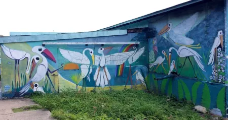 Amazing Waterfront Escape: Balcony, Renovated, Paradise At A Great Price!