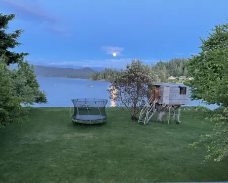 2 bedroom Oceanfront  - Billing spit Hotels in Sooke