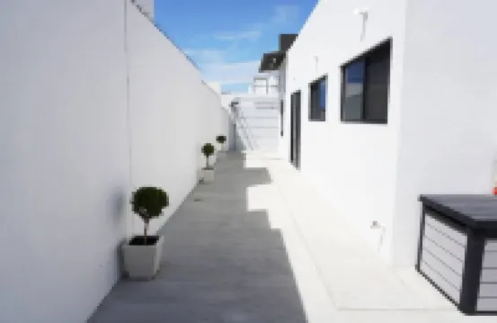 Exclusive San Marino Villa: Modern, Accessible, A/C & Hot Tub