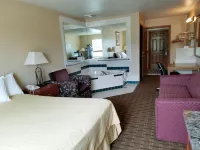 Inn of the Pines Hotels in Adams County