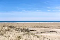 Walk to Convention Center & Boardwalk! Family Apt - Pet friendly