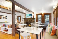 Phoenicia Lodge Hotels in Lexington