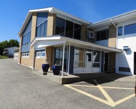 Admiral Digby Inn Restaurant and Cottages Hotels in Digby