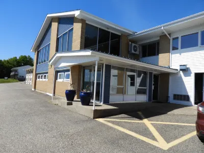 Admiral Digby Inn Restaurant and Cottages Hotel a 