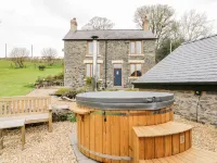Groes Lwyd Hotels in Corwen