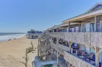 Lighthouse View Oceanfront Lodging - Beach
