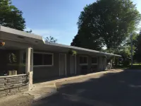 Nightshade Inn & Gardens - 2-Star