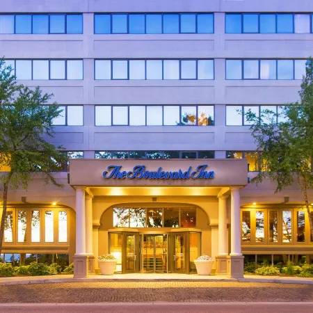 The Boulevard Inn & Bistro