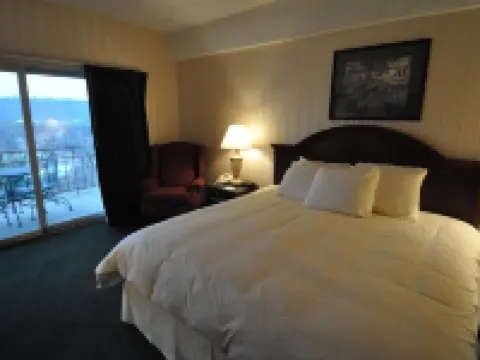 Hillside Inn Hotels in Madison