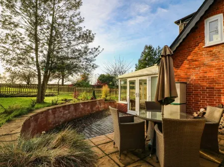 South Lodge Отели в г. Стерминстер Ньютон