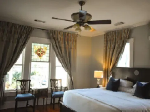 Sparrow Grove Manor Hotels in Monroe