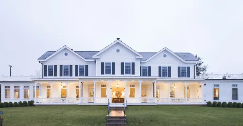 The Quogue Club - Parkplatz