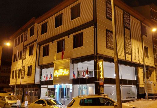 시바스 베야즈 인치 오텔