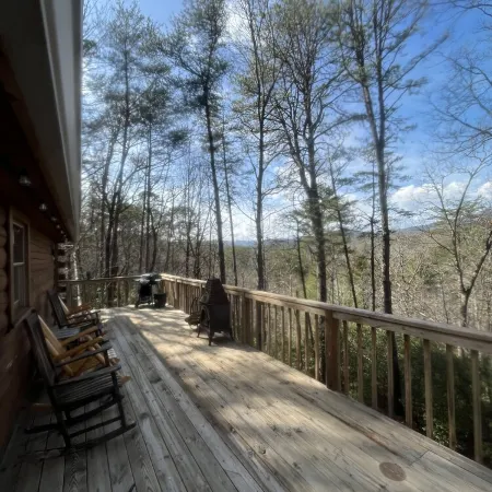 Chalet Cabin, Mountain Views, Spa Tub Near Helen with Hiking Trail to Creek