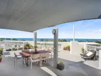 The Burlington Holiday Apartments