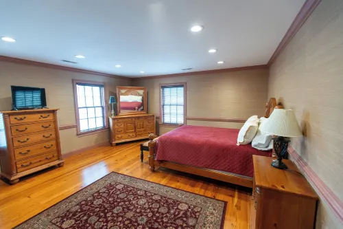 Howard's Creek Inn Hotels in White Sulphur Springs