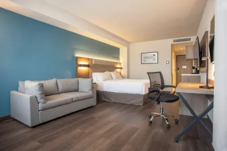 Holiday Inn Express Guadalajara Expo