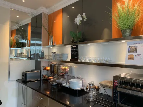 Henley House Hotel Dining Photos