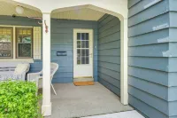 Walkable Thiensville Retreat Near Hiking!