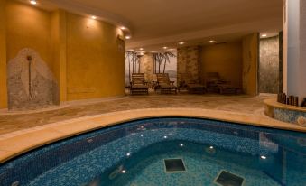 Albergo Dimaro Wellness Hotel
