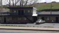 Tall Winds Motel