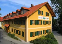 Hotel Jagermo Hotels in Oberpframmern