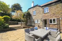 Summer Cottage Hotels in Chillington