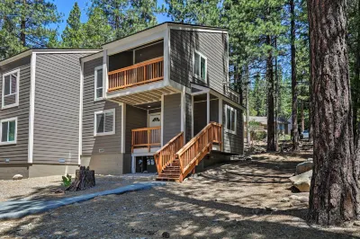 Incline Village Home 1 Mi to Skiing and Beaches! Hotel in zona Sand Harbor
