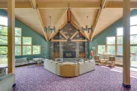 Lincoln Condo w/ Resort Amenities & Mountain Views - Parkplatz