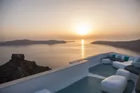 آندرونيكزس سانتوريني