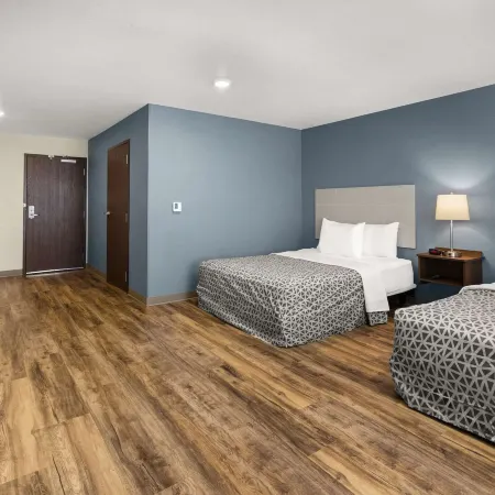 WoodSpring Suites Bowling Green I-65