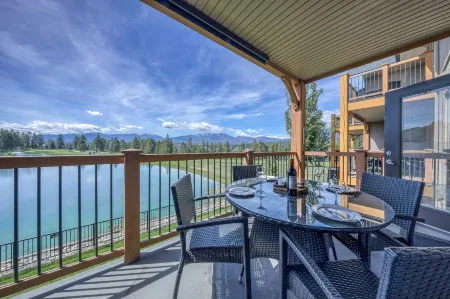 Bighorn Meadows Resort