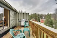 Dover Condo w/ Grill & Balcony: 3 Mi to Mt Snow! -  Ferienwohnungen