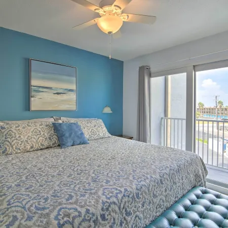Sunny Oceanfront Condo on South Padre Island Beach