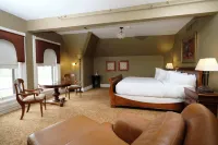 The Inn on Ferry Street Hotels near Grand River Creative Corridor (between Rosa Parks & Warren)