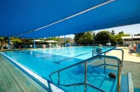 Kibbutz Malkiya Travel Hotel - Swimmingpools