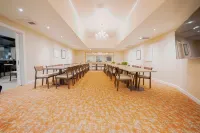 Royal Plaza Inn Hotels in Indio